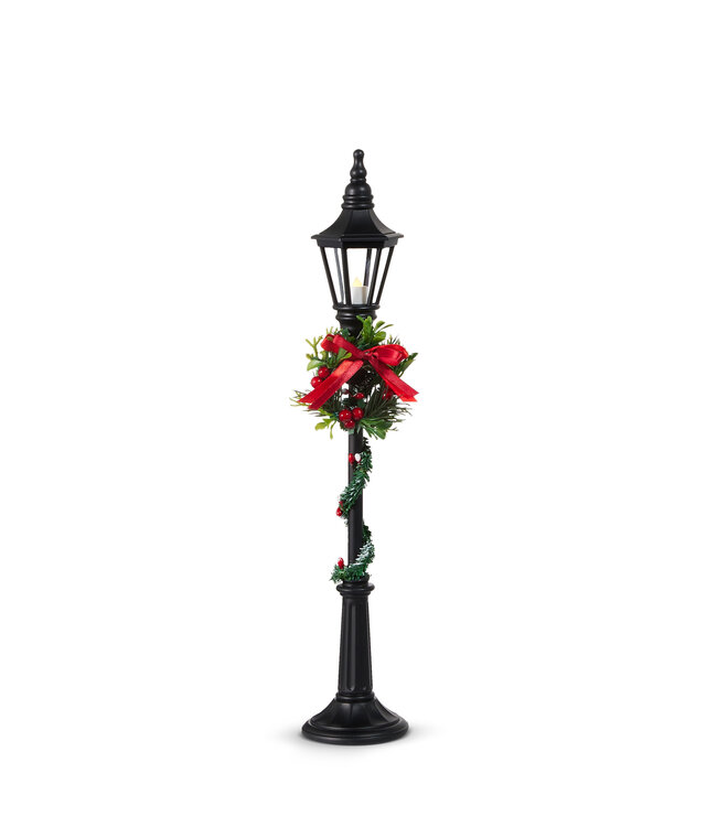 Lighted Black Lamp Post