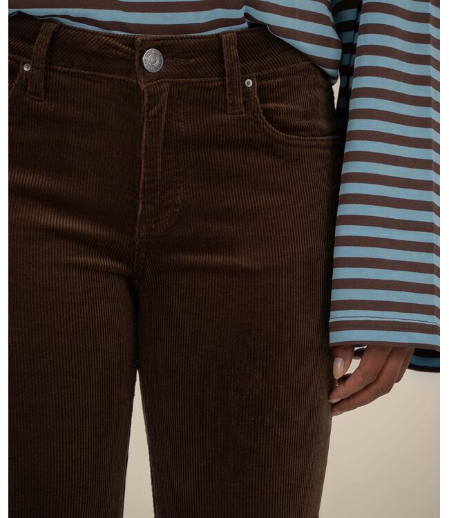 KUT FROM THE KLOTH Kelsey Mid Rise Ankle Flare Inset Leg