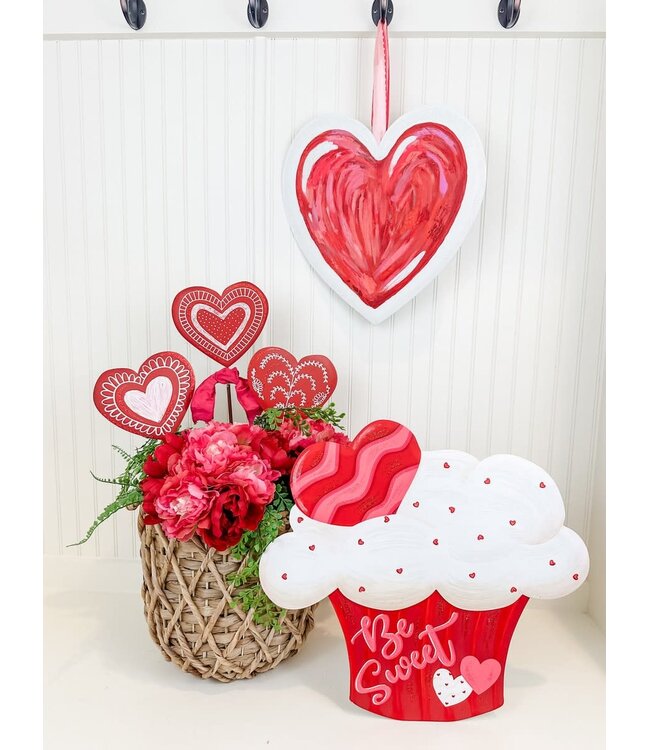 THE ROUND TOP COLLECTION Messy Red Heart