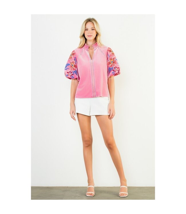 Arianne Floral Embroiderey Puff Sleeve Velvet Top