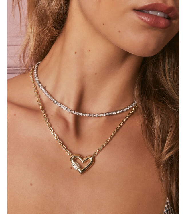 KENDRA SCOTT Emery Heart Short Pendant Necklace