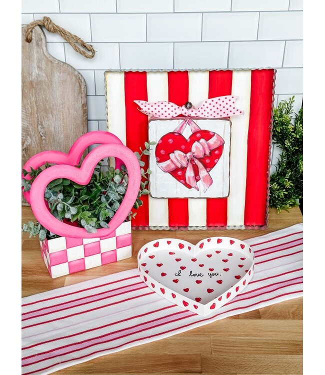 THE ROUND TOP COLLECTION Heart Box