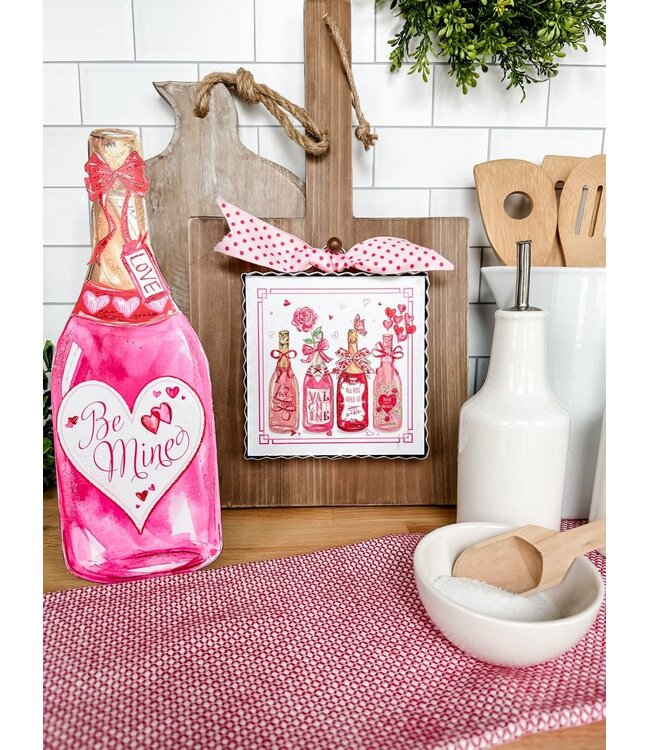 THE ROUND TOP COLLECTION Mini Beck's Love Ina Bottle