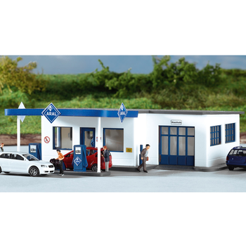 Piko HO Scale ARAL Gasoline Station #61827