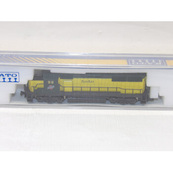 Kato Trains KATO N scale Chicago & Northwestern #5050 EMD GP50  Diesel  176-033