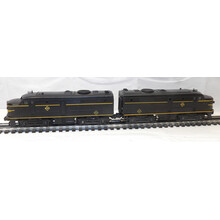 Lionel Post War O gauge Erie #2032 Alco FA-A Diesel engine w/ non powered dummy