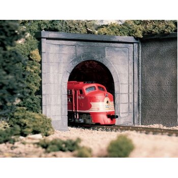 Woodland Scenics N Scale Concrete Portals Single # 1152