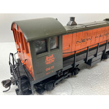 Atlas HO Scale New Haven & Harfford  S-1 switcher Diesel loco DCC No Sounds  # 0610 ( No Box )