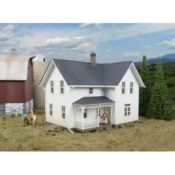 Walthers HO Scale Lancaster Farmhouse -Kit 933-3333
