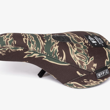 WETHEPEOPLE Team Pivotal Fat Seat