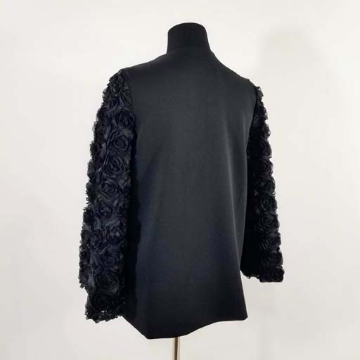 WHY Jacket w Long Sleeve Ribbon Roses Design