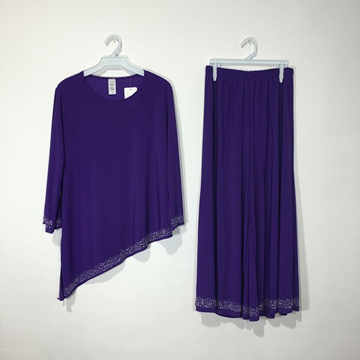 Maxima Gem Detailing Three Quarter Sleeve Capri Set