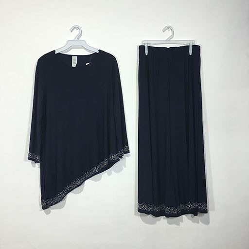 Maxima Gem Detailing Three Quarter Sleeve Capri Set