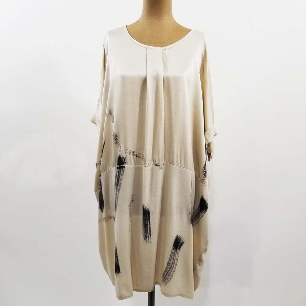 Short Sleeve Long Poncho w Painting Design