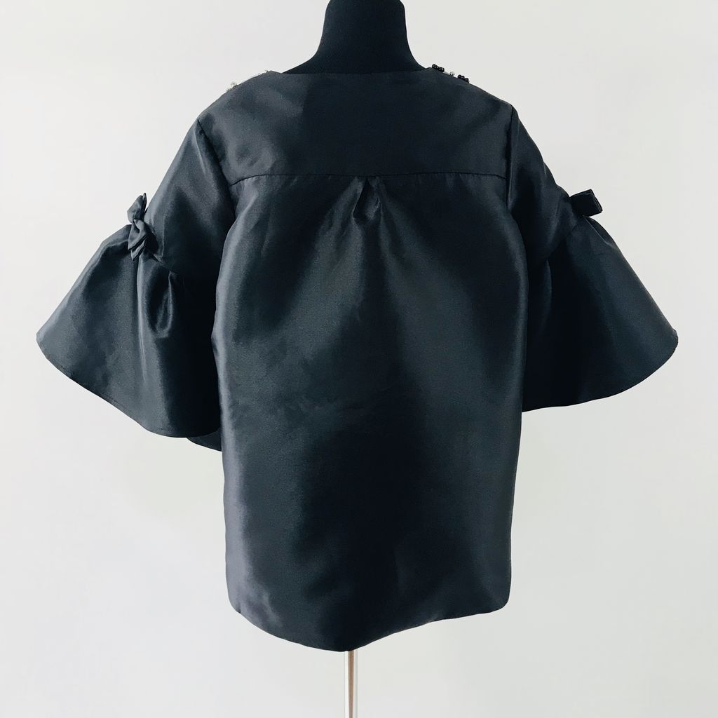 Silky Short Jacket w Bell Sleeve and Stone