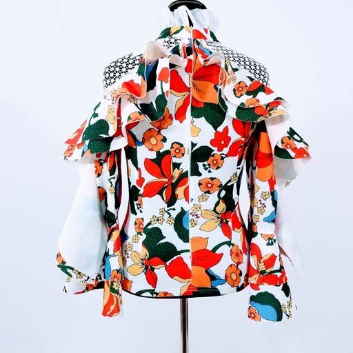 Fashion Terminal Scuba Print Top w Lace and Ruffled Desing on The Sleeve