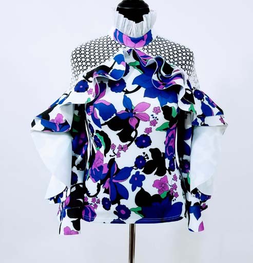 Fashion Terminal Scuba Print Top w Lace and Ruffled Desing on The Sleeve