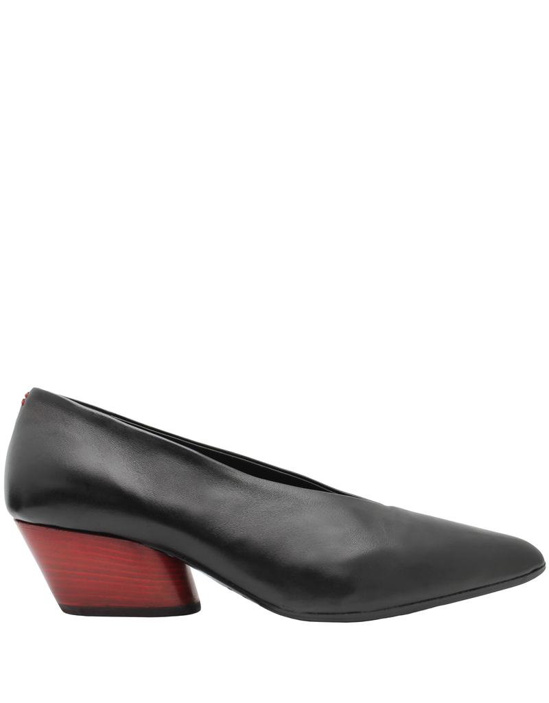 black shoes red heel