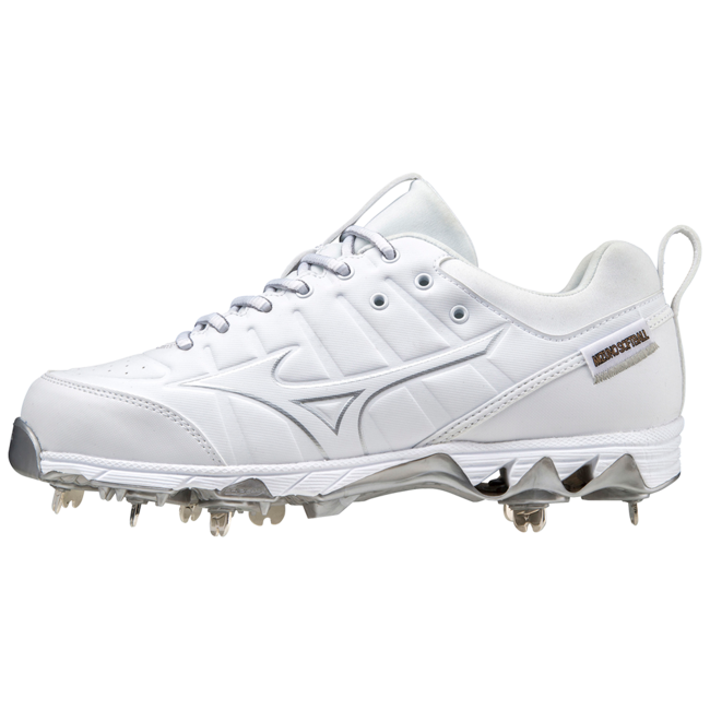 Mizuno 9-Spike Swift 7 Low Metal Softball Cleats - 320638