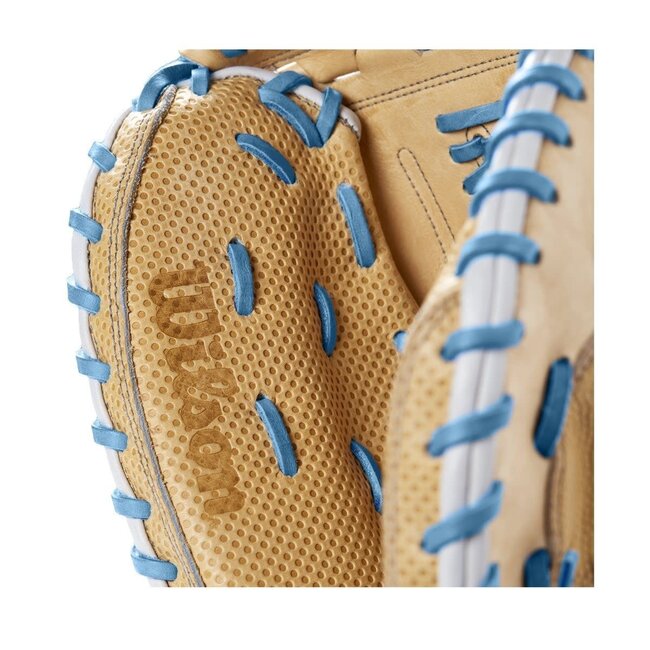 Wilson A2000 Aubree Munro AM1 34" Catcher's Fastpitch Mitt - WBW10043634