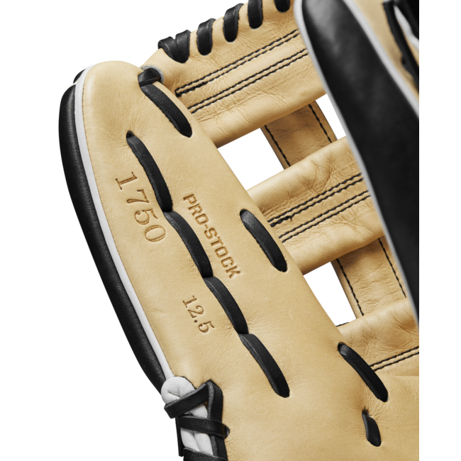 Wilson Wilson A2000 1750 12.5" Outfield Baseball Glove Bagger Sports