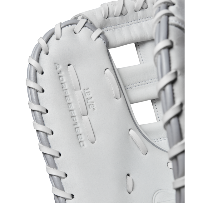 Wilson A1000 1620 12.5" Fastpitch First Base Mitt - WBW102089