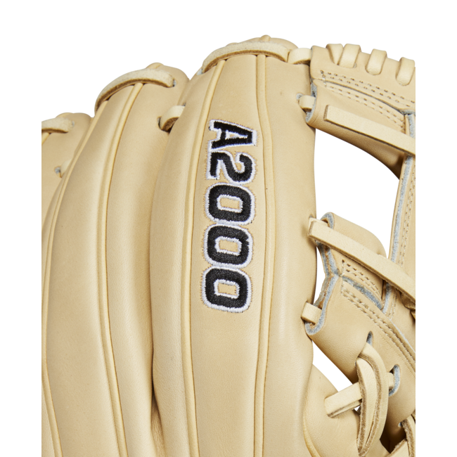 Wilson A2000 Classic Series 11.5" Infield Baseball Glove - WBW102072115