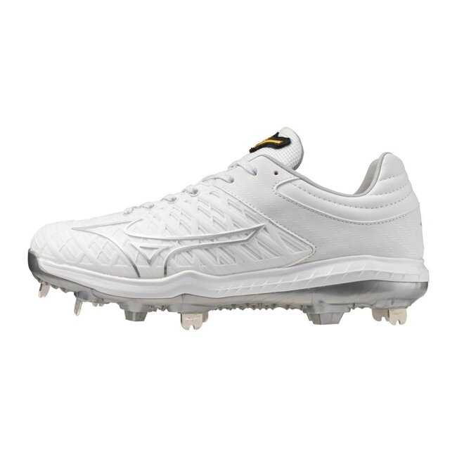 Mizuno Pro FP Women's Low Metal Softball Cleat - 320698