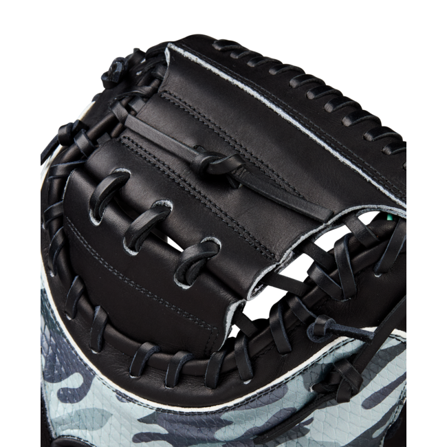 Wilson Fall Series A2000 AW28 34" Baseball Catcher's Mitt- WBW10349434