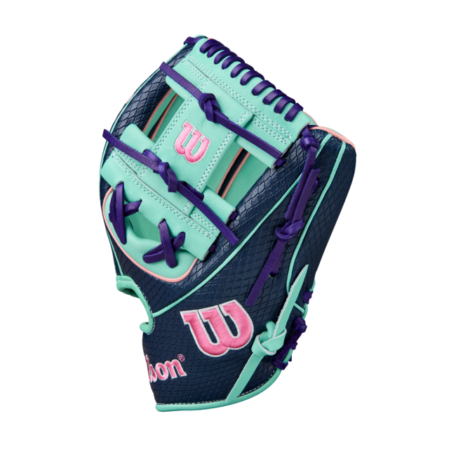 Wilson A2000 Winter Series 1786SS 11.5” Infield Baseball Glove - WBW103470115