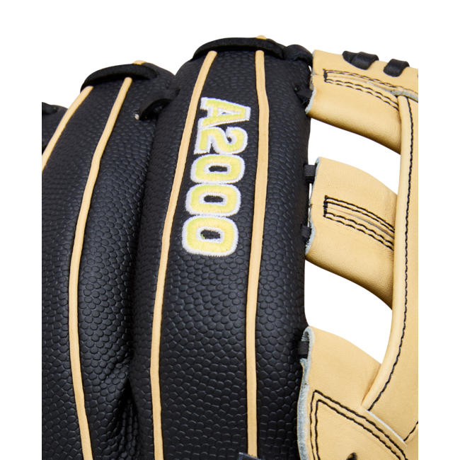 Wilson A2000 Classic Series DW5 12" Infield/Outfield Baseball Glove