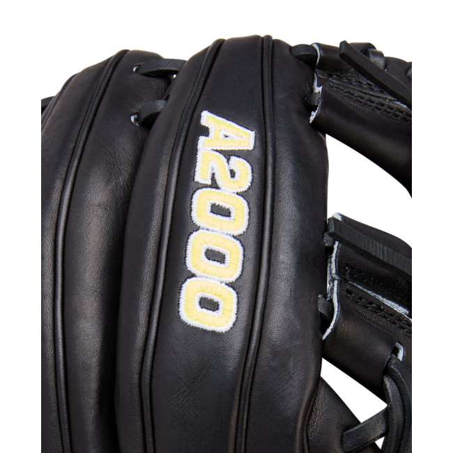 Wilson A2000 Classic Series 11.25" Infield Baseball Glove - WBW1041051125