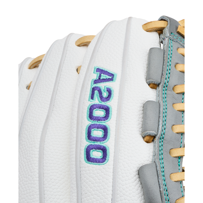 Wilson A2000 FPHG 12" Infield Fastpitch Glove - WBG07101RT12
