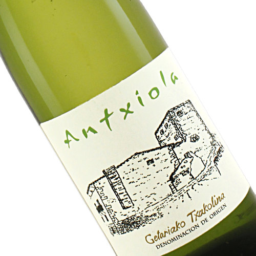 Antxiola 2021 Getariako Txakolina, Basque Country, Spain Antxiola 2021 Getariako Txakolina, Basque Country, Spain
