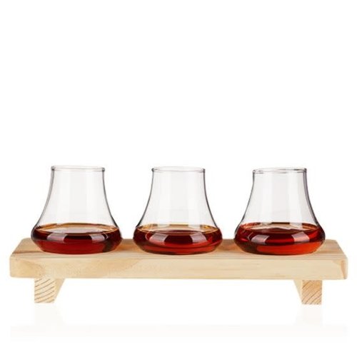 True Spirit Flight Set with 3 Glasses and 1 Serving Board True Spirit Flight Set with 3 Glasses and 1 Serving Board