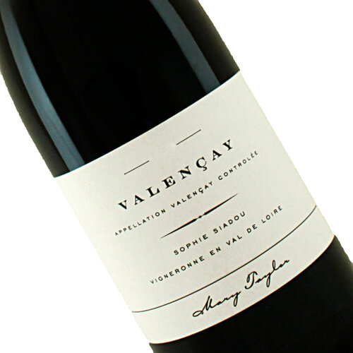 Mary Taylor-Sophie Siadou 2023 Valencay Rouge, Loire Valley Mary Taylor-Sophie Siadou 2023 Valencay Rouge, Loire Valley