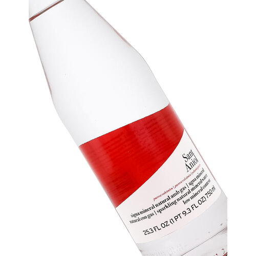 Sant Aniol Sparkling Natural Mineral Water 750ml Bottle, Catalonia, Spain Sant Aniol Sparkling Natural Mineral Water 750ml Bottle, Catalonia, Spain