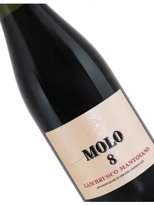 Molo 8 N.V. Lambrusco Mantovano, Lombardy Italy