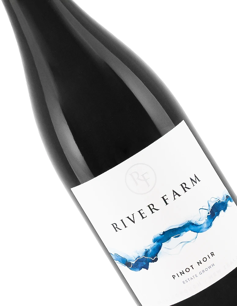 ワイン Says farm Pinot Noir 2022 2022_08_DFW_bottle-shots_6-