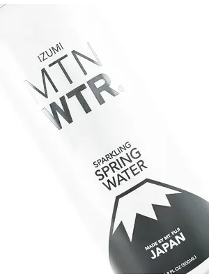 Izumi "Mtn Wtr" Sparkling Spring Water 16.9oz Can, Mt. Fuji, Japan