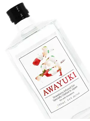 Awayuki Strawberry Infused Gin, Japan