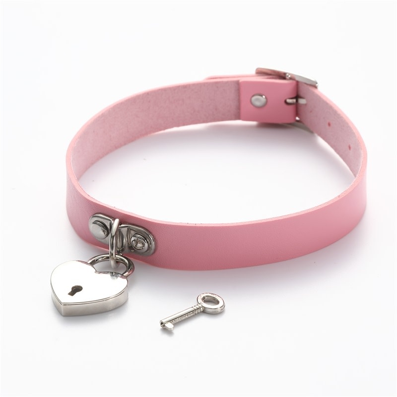 Premium Products Sweet Heart Lockable Collar (Pink)