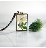 The Pretty Pickle Necklace-Birth Month Flower, DECEMBER, Paperwhite