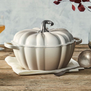 Le Creuset Le Creuset 4 QT Pumpkin Cocotte Meringue