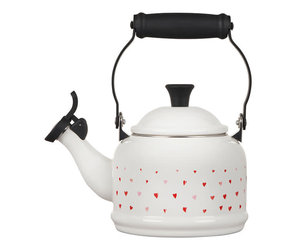 Le Creuset Kettle: Whistling, White