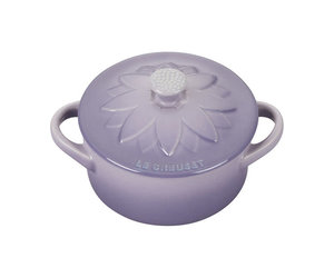 https://cdn.shoplightspeed.com/shops/607171/files/54654813/300x250x2/le-creuset-le-creuset-mini-round-cocotte-with-flow.jpg