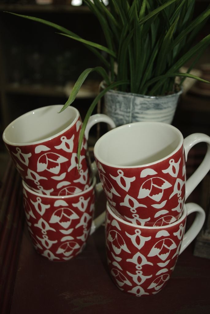 TAG Set of 4 Red Malaga Mugs