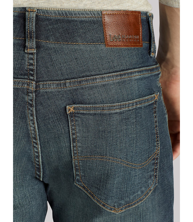 Lee Men's Extreme Motion Straight Fit Taper Leg Jeans 2015037