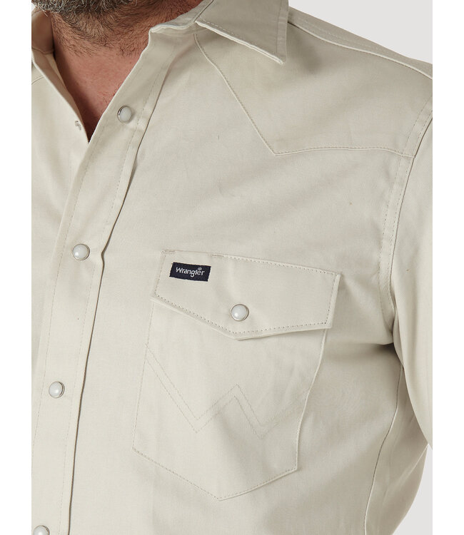 Wrangler Men's Cowboy Cut Firm Finish Long-Sleeve Western Snap Solid Work Shirt MS71319