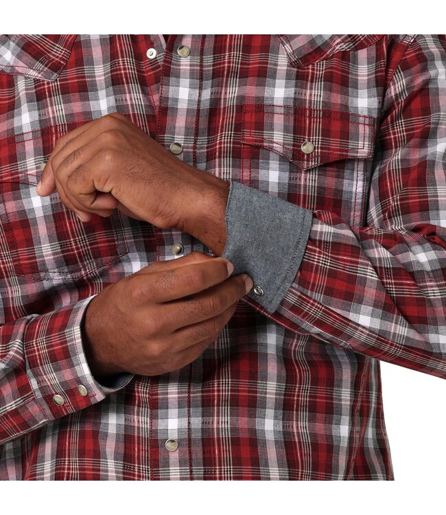 Wrangler Men's Retro Premium Long-Sleeve Western Snap Plaid Shirt 112330790